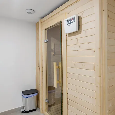 Будинок відпочинку Star View Фуенхірола